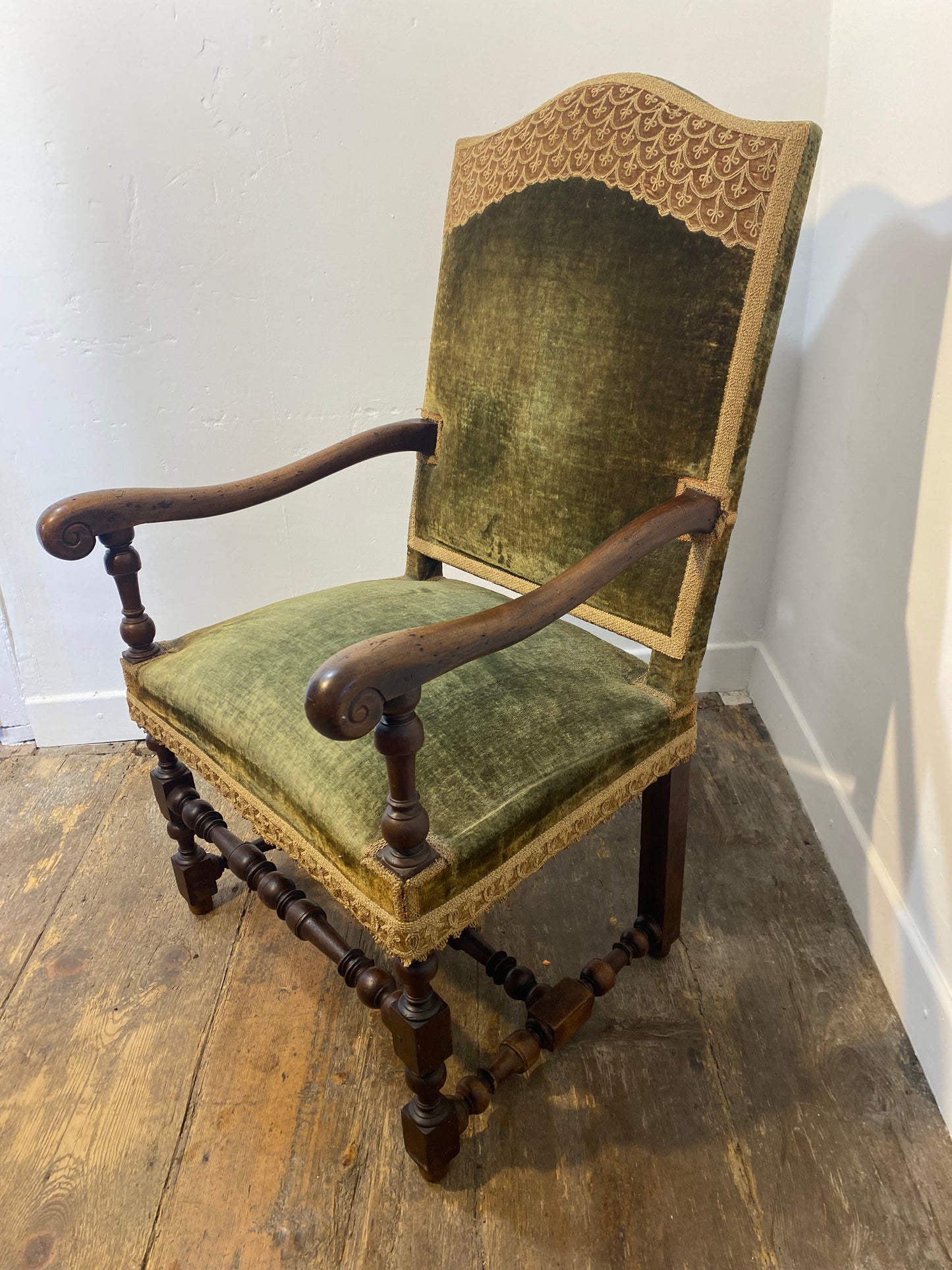 Antique Louis XIII Armchair – Green Velvet, Ornate Wood Carvings