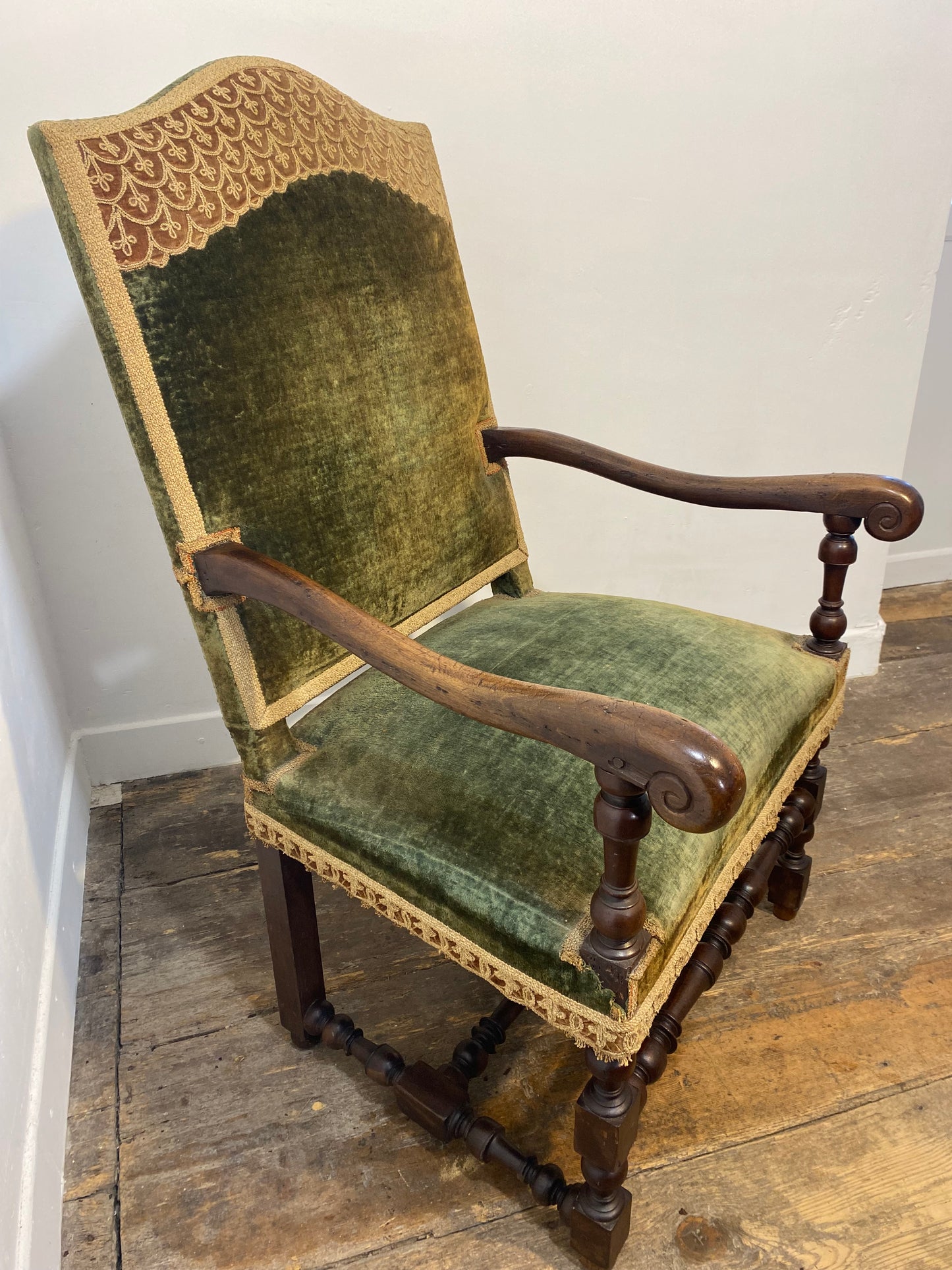 Antique Louis XIII Armchair – Green Velvet, Ornate Wood Carvings