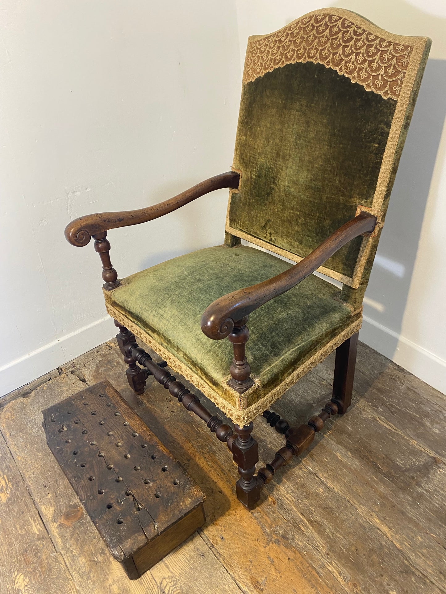 Antique Louis XIII Armchair – Green Velvet, Ornate Wood Carvings