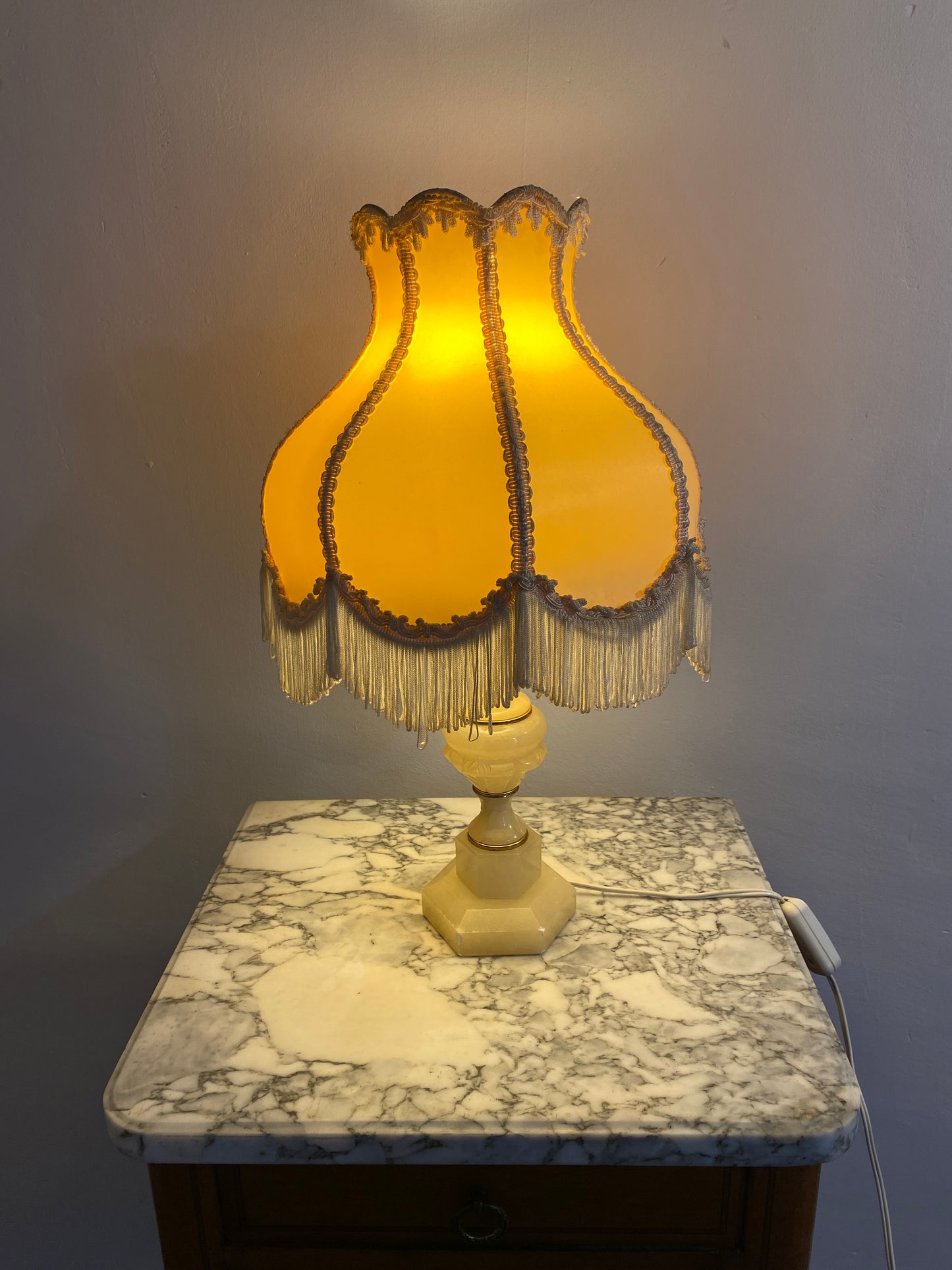 Vintage Alabaster Table Lamp – Victorian Revival Shade, 1930s-40s