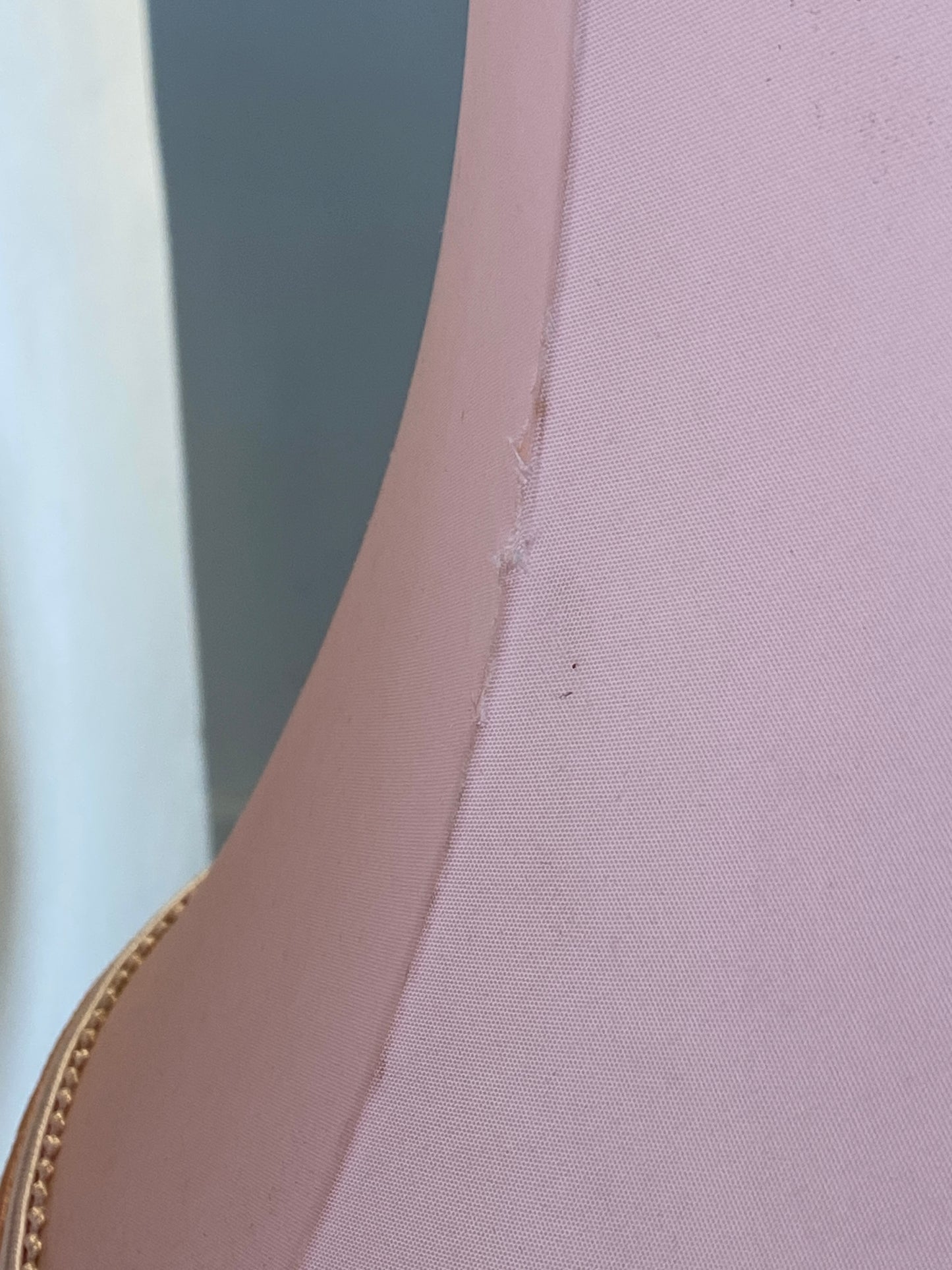 Vintage French Ceramic Table Lamp – Birds, Pink Satin Shade, 1950s