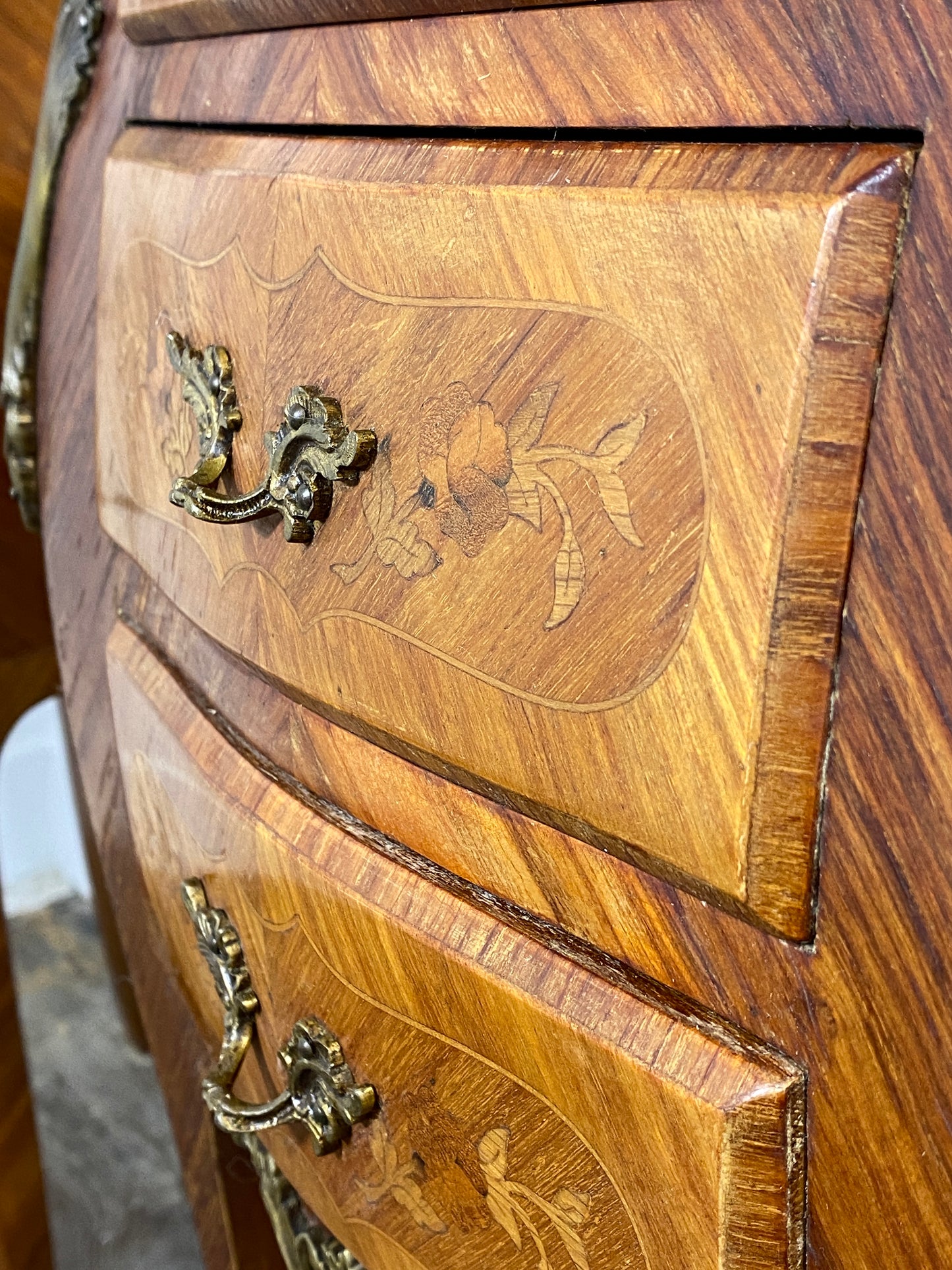 Pair of Louis XV-Style Bedside Cabinets with Marble Tops – Mid-20th Century