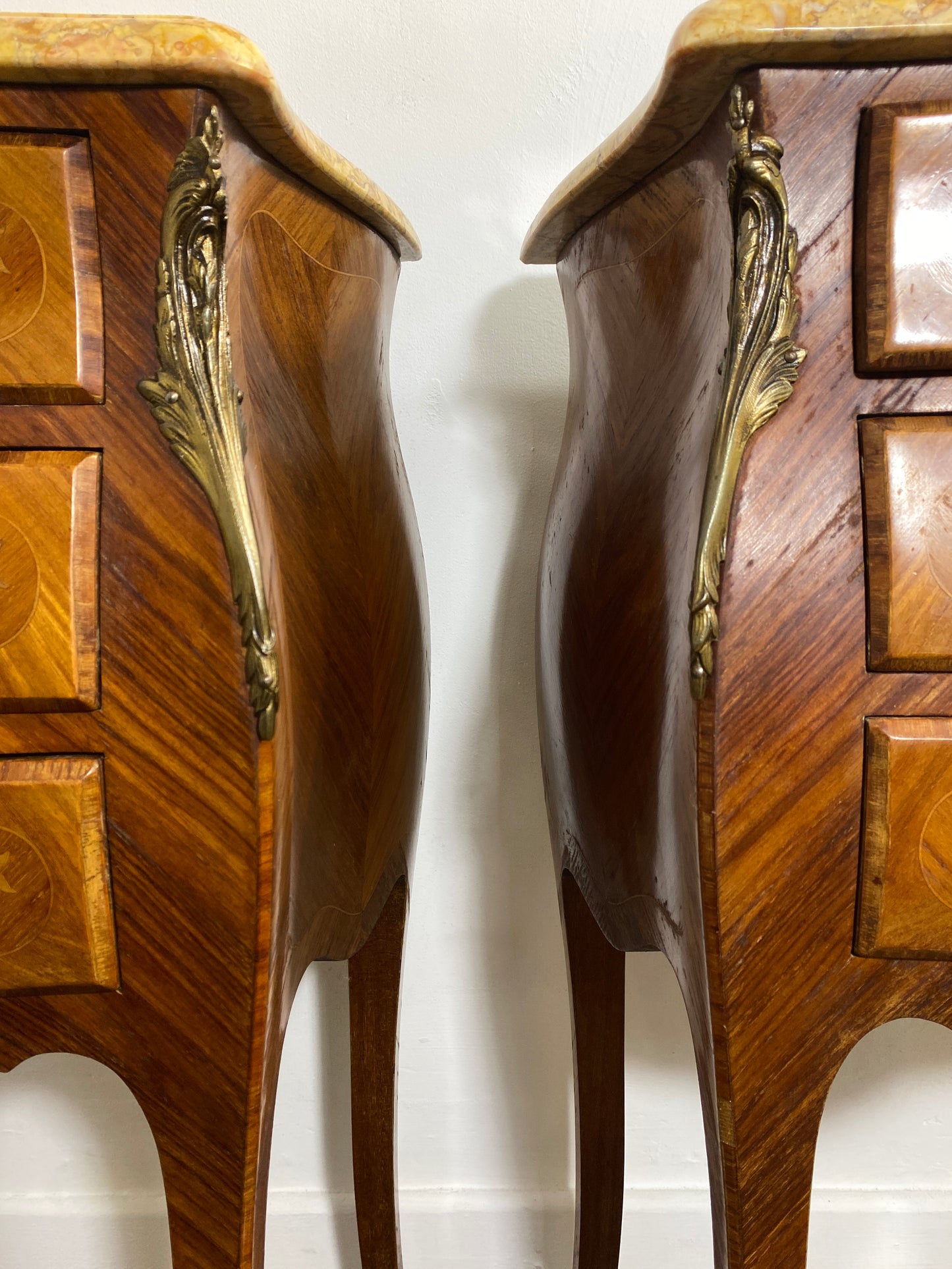 Pair of Louis XV-Style Bedside Cabinets with Marble Tops – Mid-20th Century
