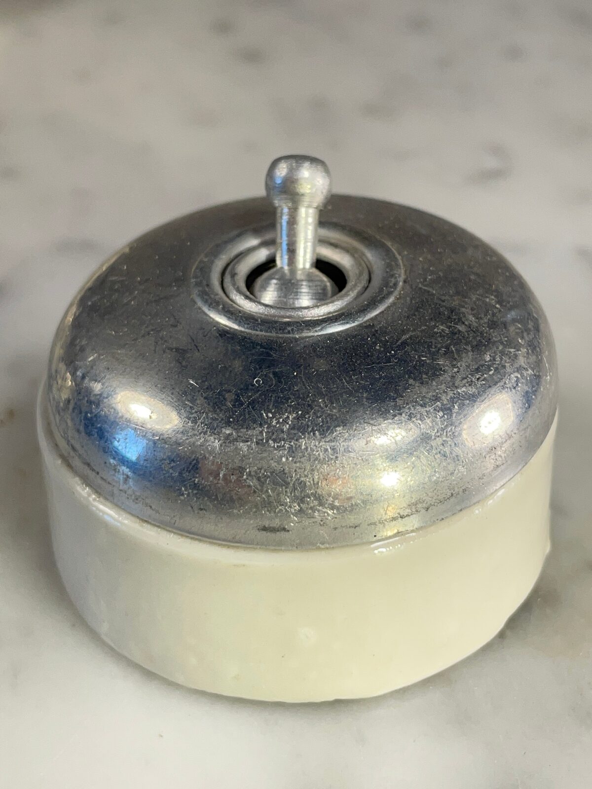 Set of 5 Vintage Metal & Ceramic Toggle Light Switches – Mid-Century — photo 2
