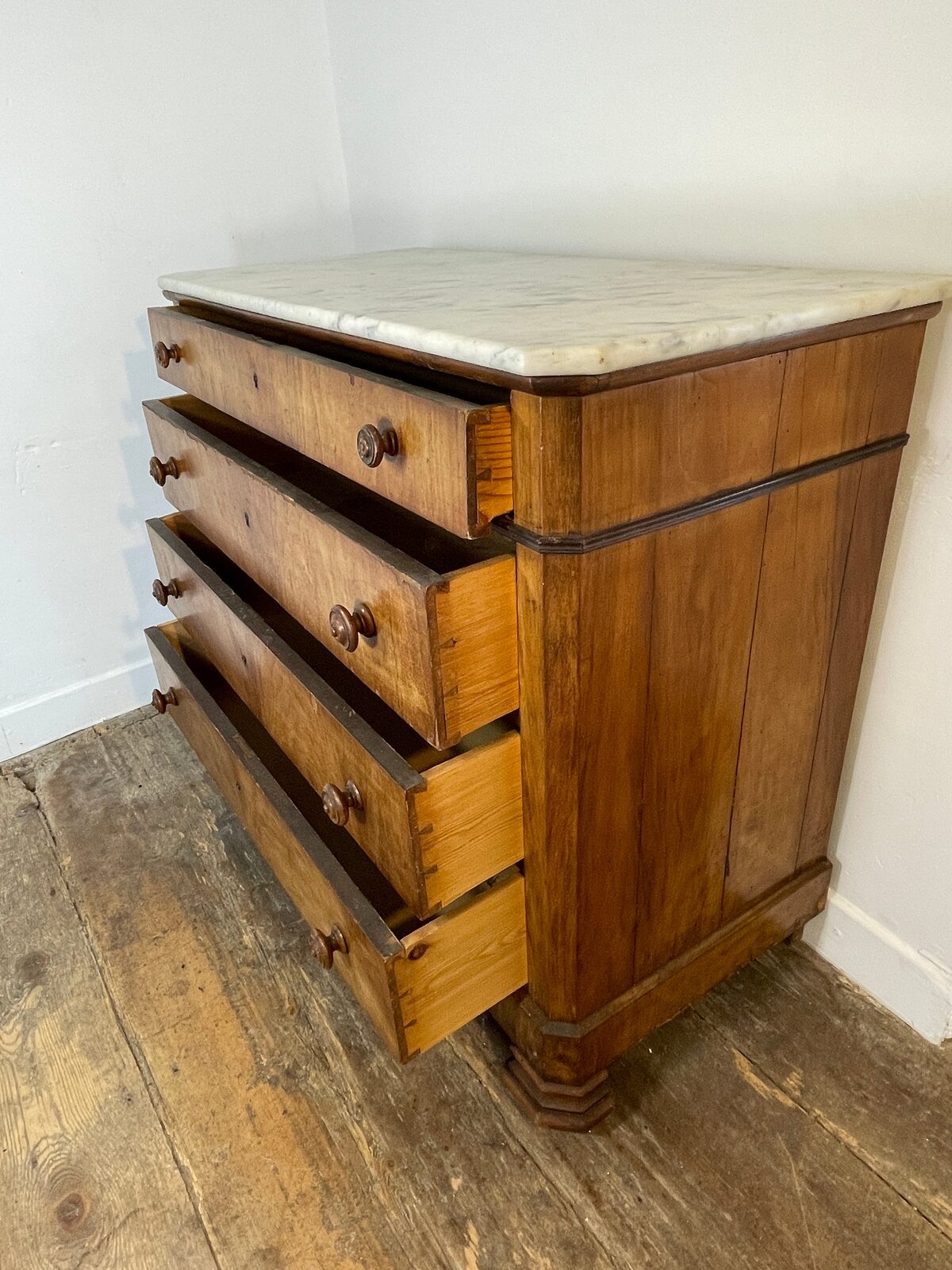 Antique Victorian Walnut Chest of Drawers – Marble Top, 19th Century — photo 2