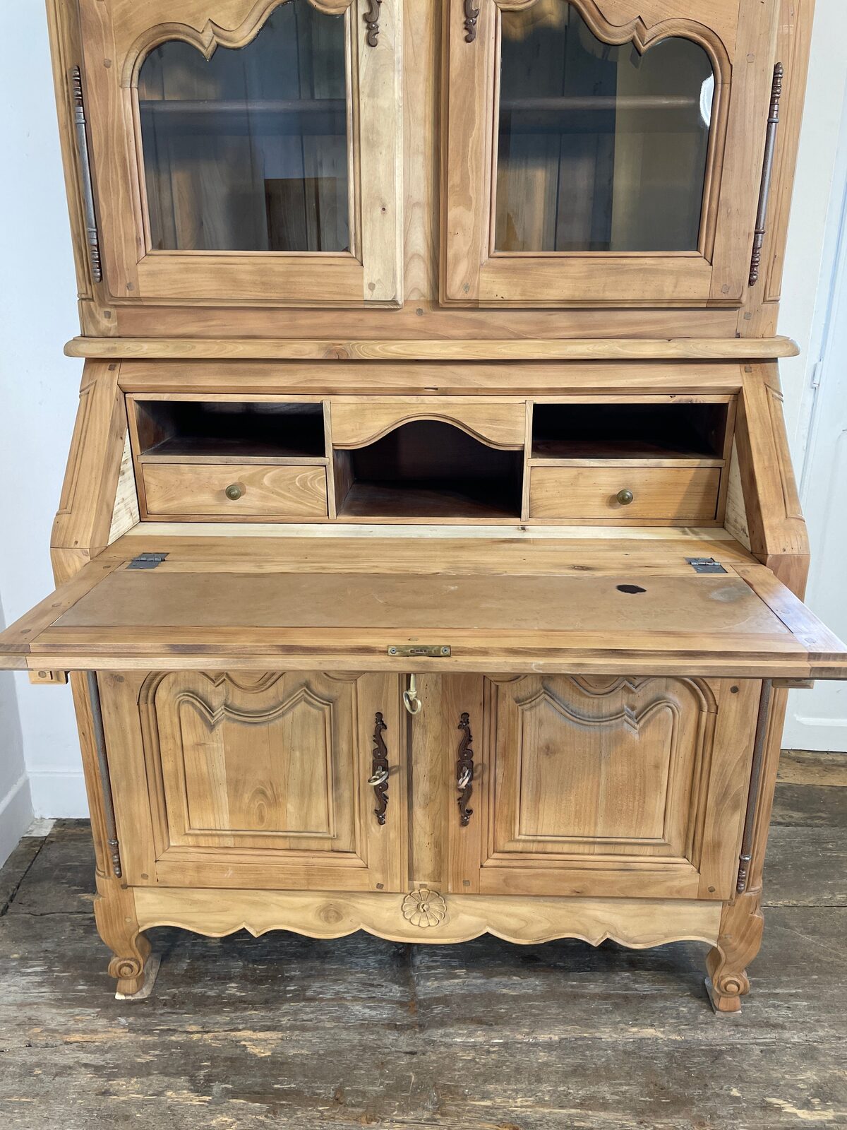 Vintage French Provinciaal Desk Cabinet Cherry Wood Mid- Century — photo 3